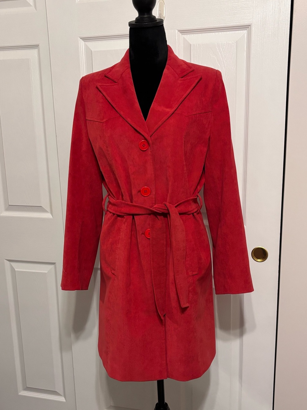 Silver Ash Red Ribbed Corduroy Collared 3-Button Belted Trench Coat Women’s L